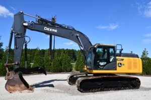2022 Deere 210GLC Excavator 2068-BT 2022 Deere 210GLC Excavator 2068-BT