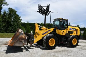 2022 Komatsu WA320-8 Wheel Loader 2100-BT