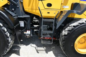 2022 Komatsu WA320-8 Wheel Loader 2100-BT