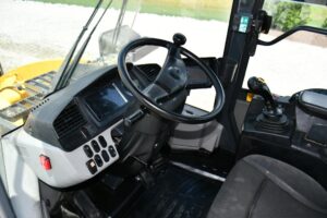 2022 Komatsu WA320-8 Wheel Loader 2100-BT