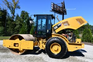 2020 Cat CS56B Roller 2137-BT 2020 Cat CS56B Roller 2137-BT