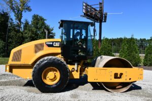 2020 Cat CS56B Roller 2137-BT 2020 Cat CS56B Roller 2137-BT